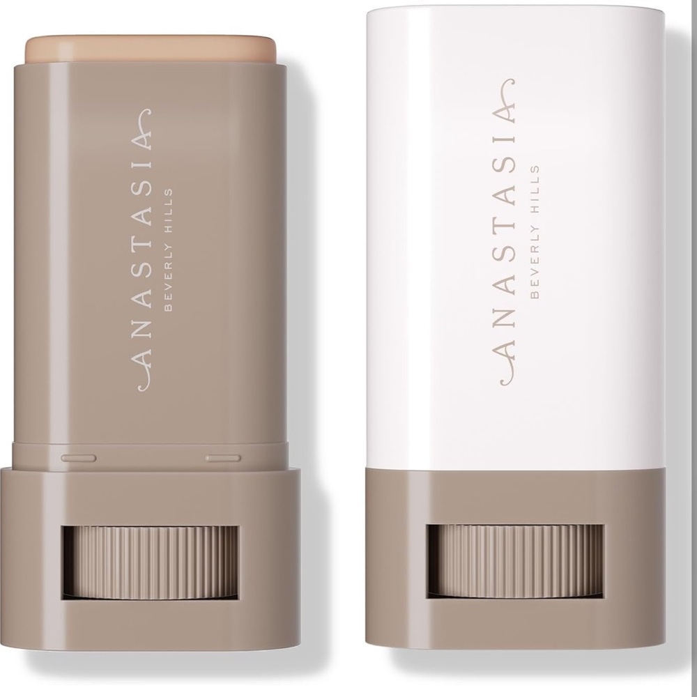 Anastasia Beverly Hills Stick Foundation SHADE 5 - Picture 3 of 4